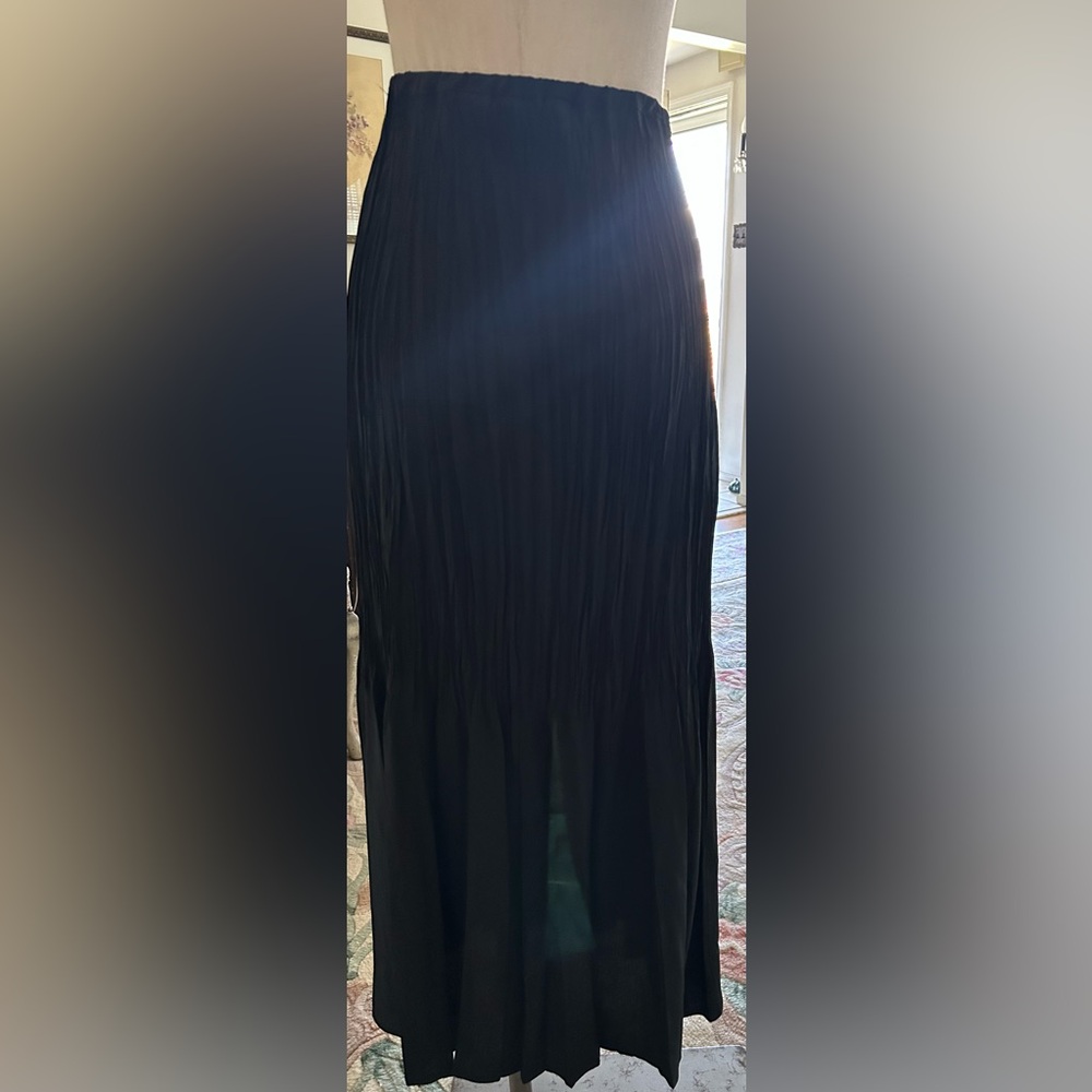 Babette like new C:4189 Size L Elegant Black Pleated Maxi Skirt - Picture 2 of 3